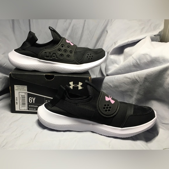 Under Armour sneakers - NIB - Picture 4 of 6